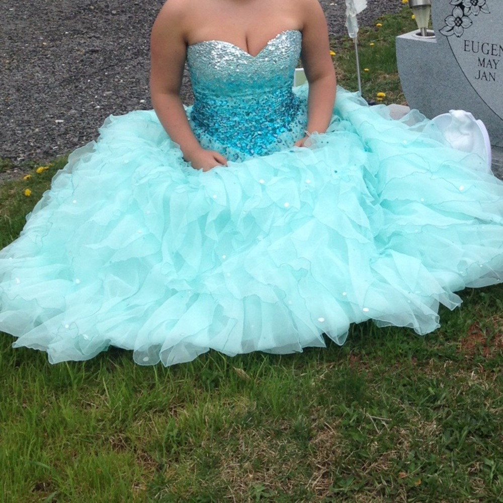 Prom dress